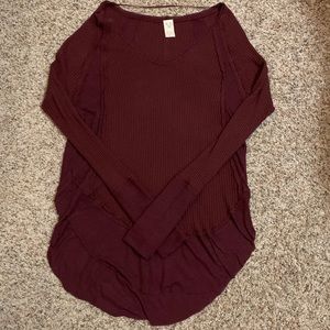 Free People Catalina V-Neck Thermal Top in plum, S
